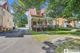 79 Pine St, Wellsville, NY 14895