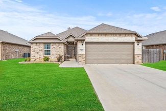 260 Marina Dr, Azle, TX 76020