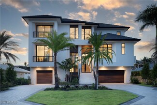 141 Channel Dr, Naples, FL 34108