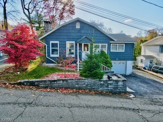 22 Innis Ave, Hopatcong, NJ 07843