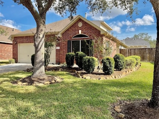 1407 Capri Place Ln, Pearland, TX 77581