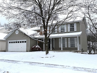 914 Palm Bay Dr, Ballwin, MO 63021