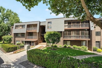 7 Stonehenge Cir Unit 5, Pikesville, MD 21208