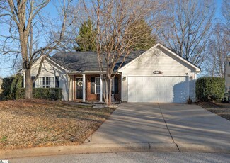 33 Seaside Ln, Greer, SC 29650