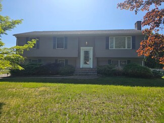 142 Raffia Rd, Enfield, CT 06082