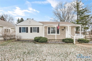 635 Glenwood Rd, Rossford, OH 43460
