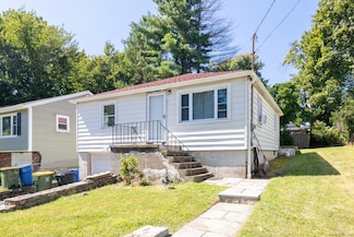 3 Twining Ave, Waterbury, CT 06705