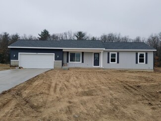 5163 N Point Dr, Pierson Township, MI 49329