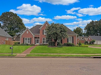 8905 River Pine Dr, Cordova, TN 38016