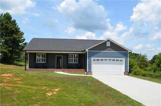 117 Kathryn Oak Ln, Lexington, NC 27295
