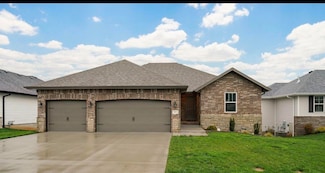842 E Acacia Ln, Nixa, MO 65714