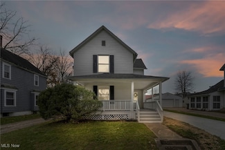 76 16th St NW, Barberton, OH 44203