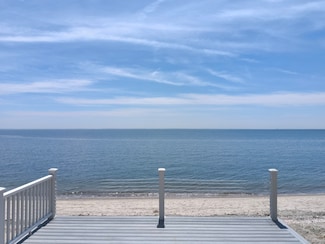 43 Melba St, Milford, CT 06460