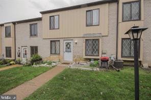 5200 Hilltop Dr Unit J-14, Brookhaven, PA 19015