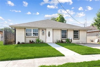3213 Buffon St, Chalmette, LA 70043