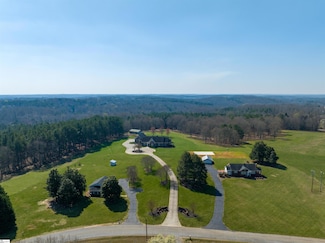 421 E Church Rd, Easley, SC 29642