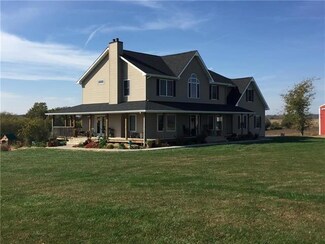 38811 W 92nd St, Richmond, MO 64085