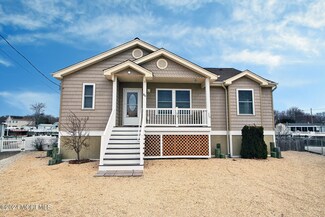 84 Claudia Ln, Manahawkin, NJ 08050