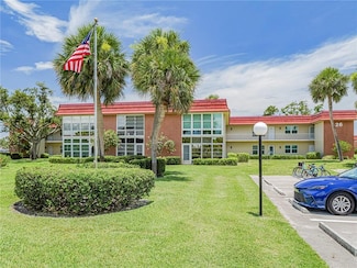 26 Pine Arbor Ln Unit 205, Vero Beach, FL 32962