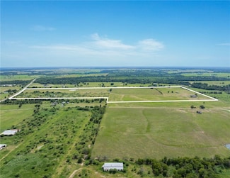 8993 E Osr, Hearne, TX 77859