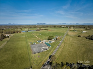 570 Lambs Grill Rd, Rutherfordton, NC 28139