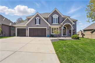 8108 Park Ridge Dr, Kansas City, MO 64152
