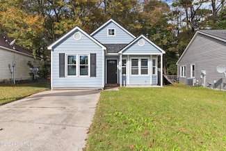 106 Mulberry Ln, Jacksonville, NC 28546