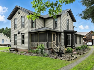 30 School House Dr, Troy, PA 16947
