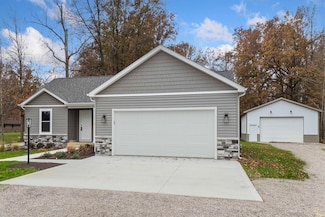 6076 Adams Center Rd, Fort Wayne, IN 46816