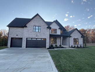 1330 Reda Dr, Clarksville, TN 37042