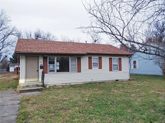 736 W Bain St, Dexter, MO 63841