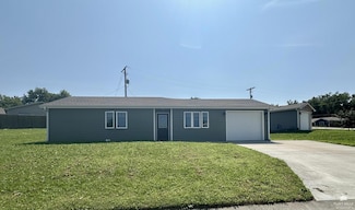 113 Allen Hill Dr, Ogden, KS 66517