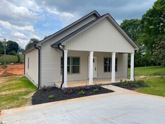 111 N Spencer St, Duncan, SC 29334