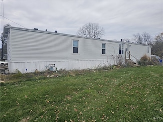 210 Henderson Ln, Weedsport, NY 13166