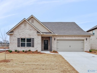 122 Huffman St, Hazel Green, AL 35750