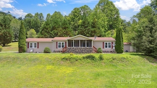 152 Lantana Dr, Sylva, NC 28779