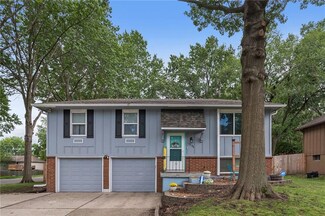 1201 NW Golfview Dr, Grain Valley, MO 64029