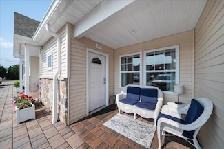 105 Captains Way, Copiague, NY 11726