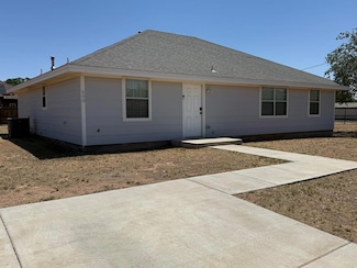 500 Garden Ln, Midland, TX 79701
