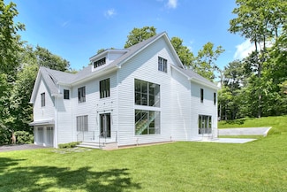158 Compo Rd N, Westport, CT 06880