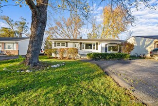 4814 Willow Ln, McHenry, IL 60050