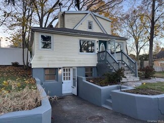 44 Lynbrook Dr, Sound Beach, NY 11789