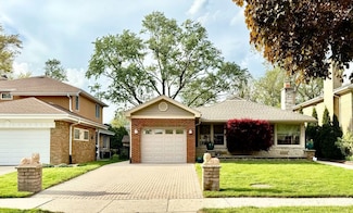 4258 Bobolink Terrace, Skokie, IL 60076