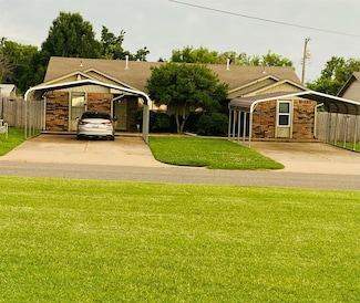 5712 NW 42nd St, Warr Acres, OK 73122