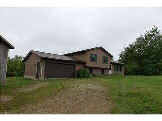 4170 Mayham Rd NE, Carrollton, OH 44615