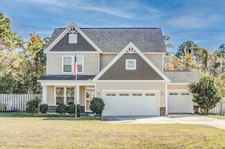 21 Angel Oaks Ct, Hampstead, NC 28443