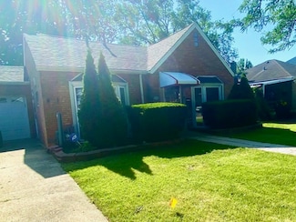 4439 Grace St, Schiller Park, IL 60176
