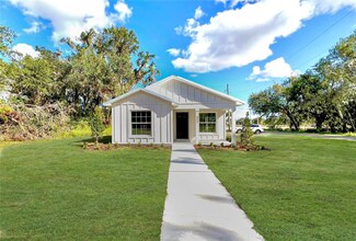 825 S Seminole Ave, Fort Meade, FL 33841