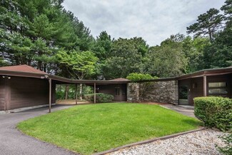 150 Bishop St, Attleboro, MA 02703