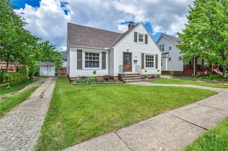 6910 Brownfield Dr, Cleveland, OH 44129